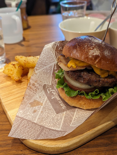 Opinii despre バーガーステーションCampus たまプラーザ店 în 横浜市 - 飲食業
