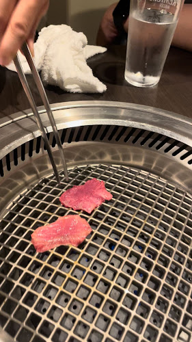 Opinii despre 牛吟てつろく în 大阪市 - 飲食業