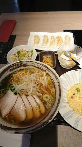 Comentarii opinii despre 中華料理 梦園