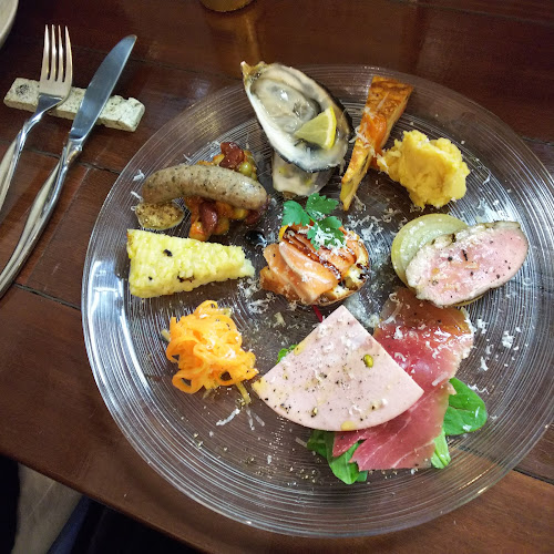 トラットリア バル ブルローネ - 飲食業