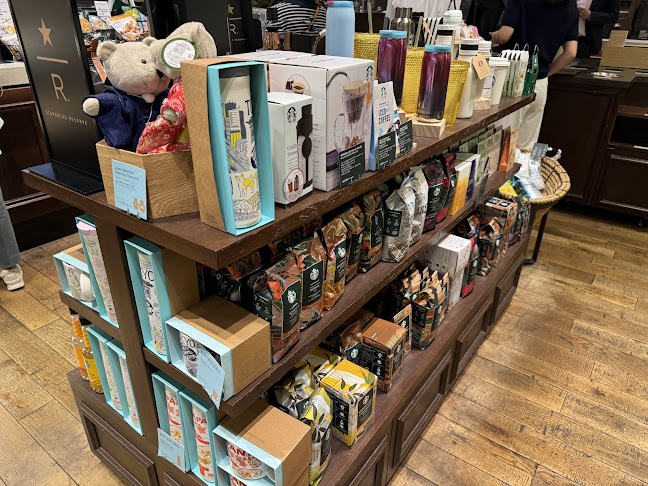 Comentarii opinii despre スターバックス コーヒー 丸の内ビル店