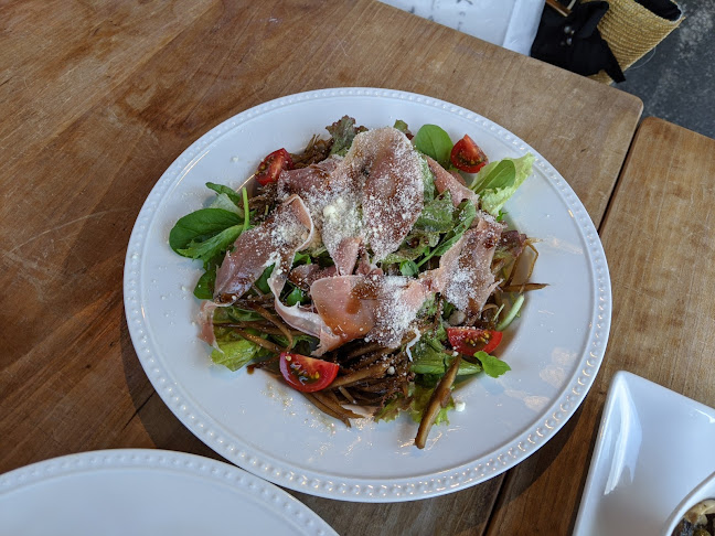 〒655-0049 兵庫県神戸市垂水区狩口台７丁目１５−４０