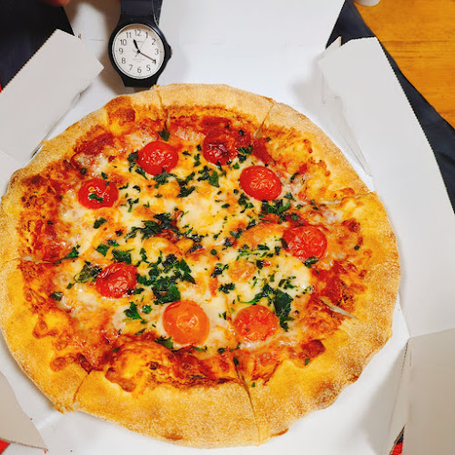 Comentarii opinii despre ドミノ・ピザ西宮今津店