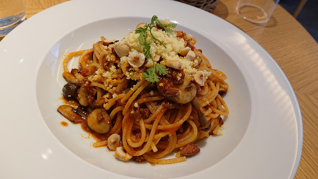 Sky produced by Toshi Yoroizuka - 飲食業