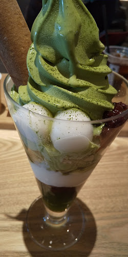 〒110-0005 東京都台東区上野７丁目１−１ エキュート上野 改札外2階