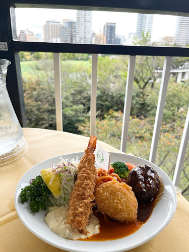 〒110-8715 東京都台東区上野公園４−５８