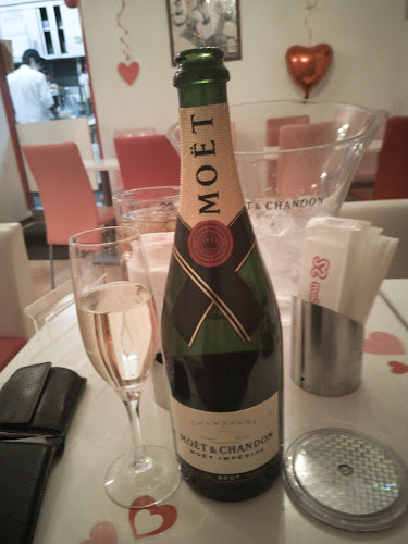 Comentarii opinii despre めいどりーみんアイドル通り店