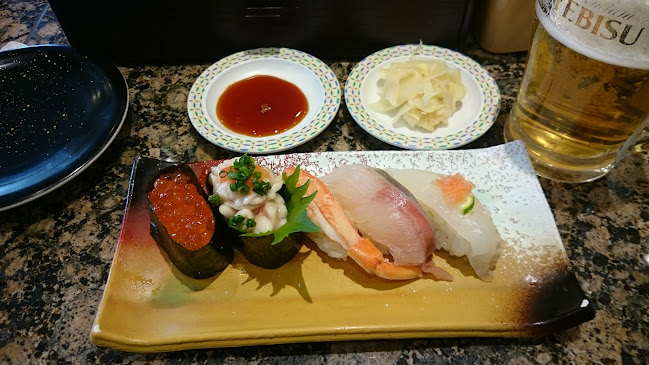 回転寿司みさき 鎌倉小町通り店 - 飲食業