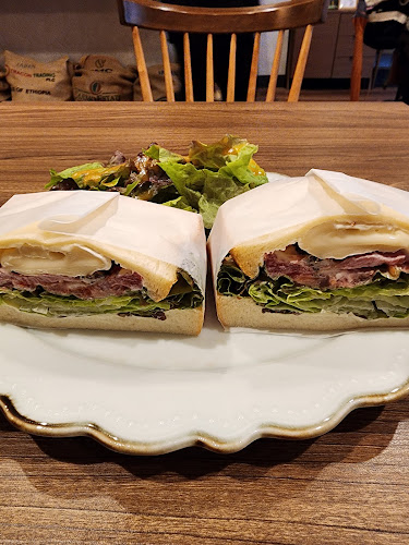 Comentarii opinii despre 猫じた珈琲