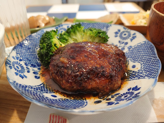 ミミダイナー - 飲食業