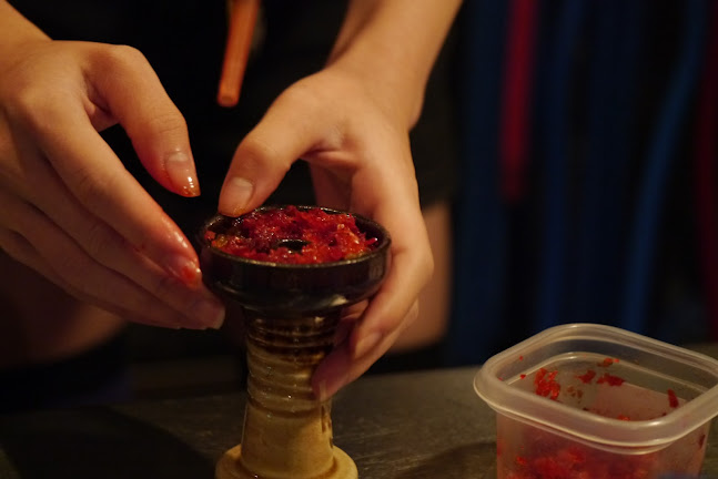 Opinii despre シーシャカフェ&バーFumée în 港区 - 飲食業