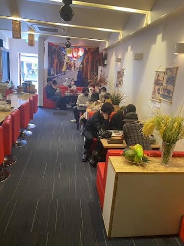 〒514-0027 三重県津市大門２１−２