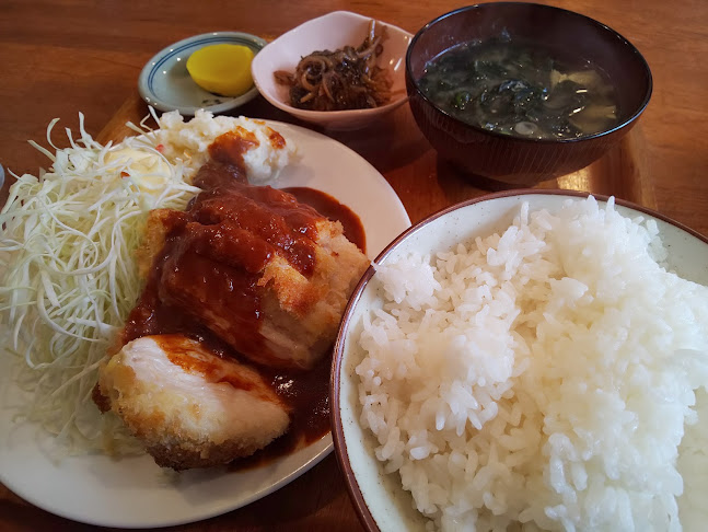 〒064-0811 北海道札幌市中央区南１１条西８丁目１−１１