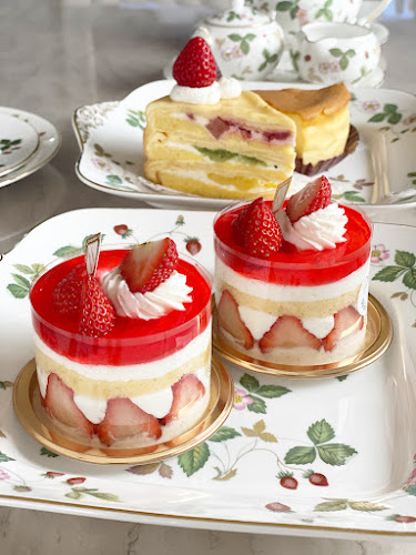 Opinii despre シャトレーゼ 前橋荒牧店 în 前橋市 - 飲食業