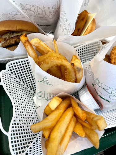 〒569-0034 大阪府高槻市大塚町１丁目９−３