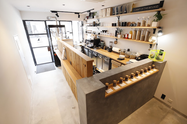 〒557-0033 大阪府大阪市西成区梅南１丁目２−２８