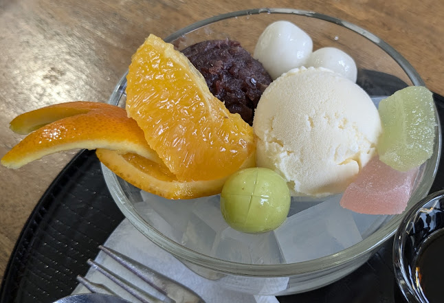 カフェ・ハーモニー - 飲食業