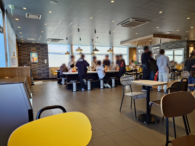 Opinii despre マクドナルド ５５号沖浜店 în 徳島市 - 飲食業