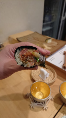 鮨まつ本 - 飲食業