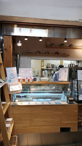 ウッドベリーズ 本店 - 飲食業