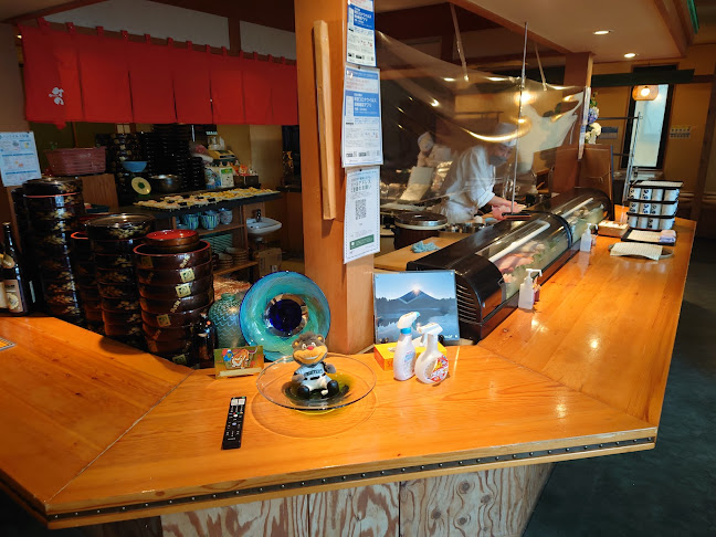 町の寿司 - 飲食業