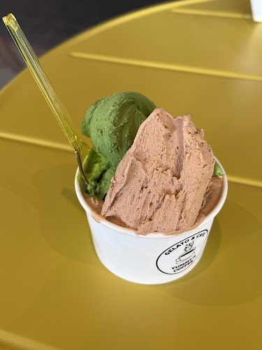 Comentarii opinii despre GELATO & CAFE YUMMY'S COFFEE