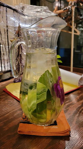 オステリア ジリ - 飲食業