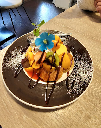 〒030-0851 青森県青森市本町１丁目２−１３