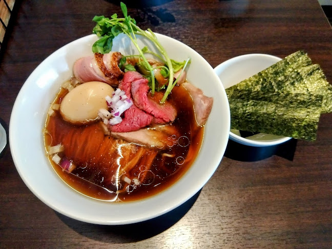 Comentarii opinii despre らぁ麺しら山