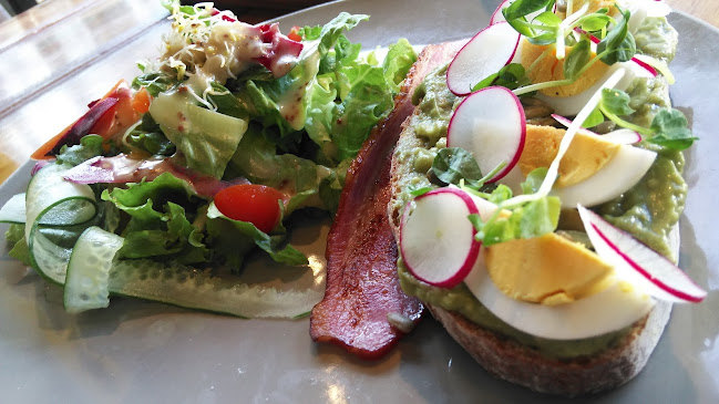 〒154-0013 東京都世田谷区駒沢公園１丁目１−２