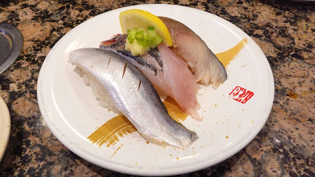 回転寿司みさき 鎌倉小町通り店 - 飲食業