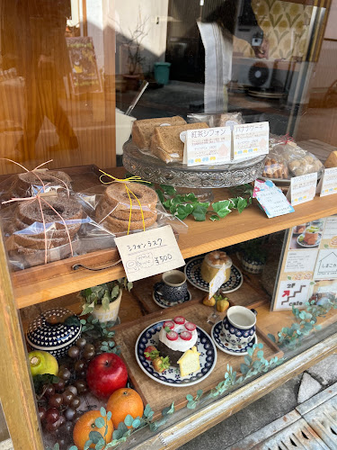 〒530-0015 大阪府大阪市北区中崎西１丁目７−３５