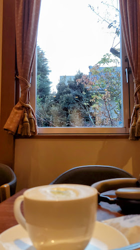 Comentarii opinii despre 上島珈琲店 黒田記念館店