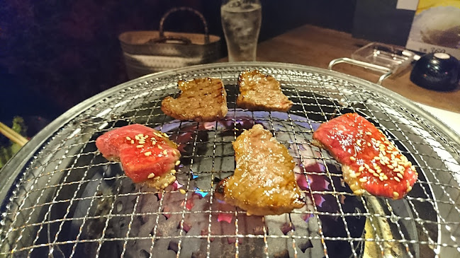 ぴこぴこ精肉店 レインボー通り