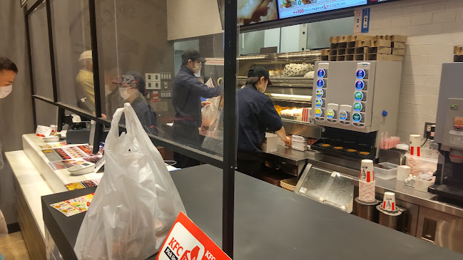 Opinii despre ケンタッキーフライドチキンカナートモール伏見店 în 京都市 - 飲食業