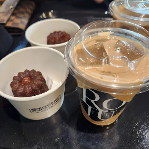 〒153-0061 東京都目黒区中目黒１丁目９−３