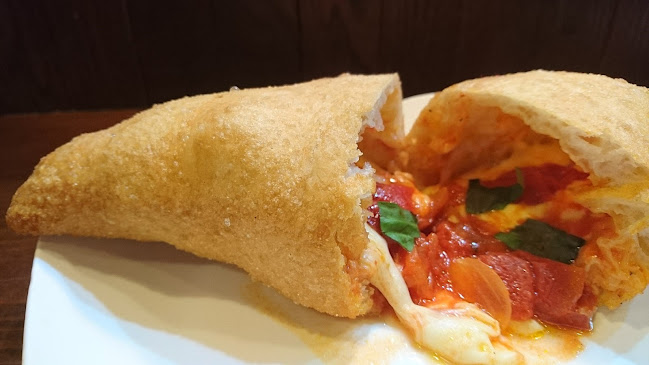 Calzone•Primo&Bar KONATAKA - 三鷹市