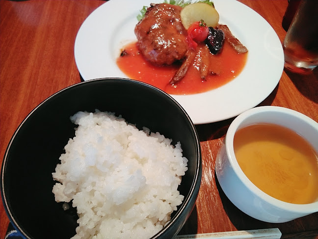 〒330-0854 埼玉県さいたま市大宮区桜木町２丁目１９１−７ ｑｕａｔｒｅ ｃａｆｅ