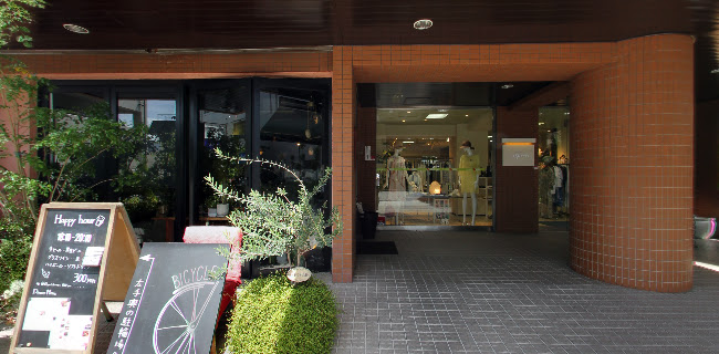 〒661-0002 兵庫県尼崎市塚口町１丁目14−１３ フローラルコート 1F