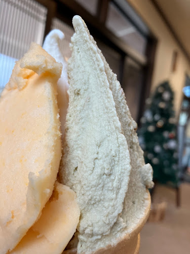 Comentarii opinii despre 石田牧場のジェラート屋 めぐり