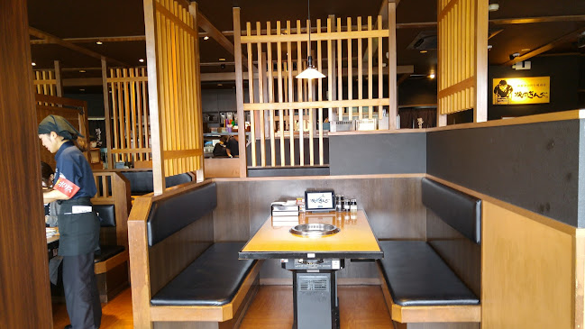 Opinii despre 焼肉きんぐ 津上浜店 în 津市 - 飲食業