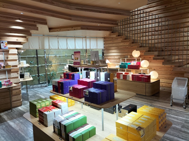 〒850-0852 長崎県長崎市万屋町４−１６