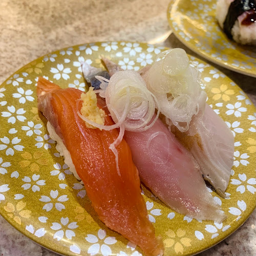 Opinii despre グルメ回転寿司函太郎手稲前田店 în 札幌市 - 飲食業