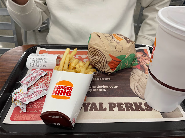 Opinii despre Burger King în 沖縄市 - 飲食業