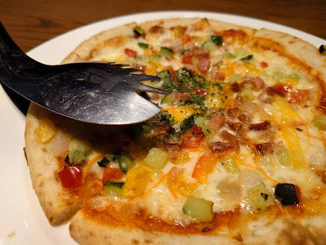 Opinii despre Beer & Spice KITTE丸の内店 în 千代田区 - 飲食業