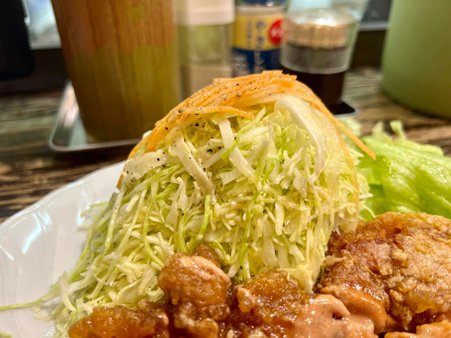 〒780-0082 高知県高知市南川添１５−３