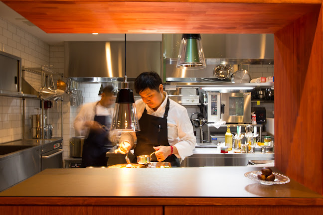 ヴィアデルエンメ - 飲食業