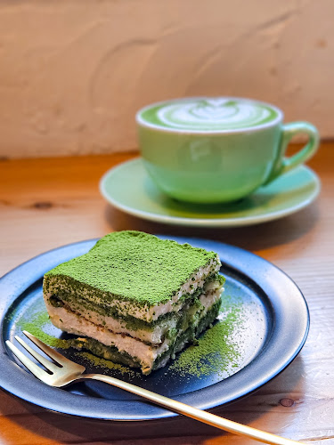 〒850-0831 長崎県長崎市鍛冶屋町２−６ 2f