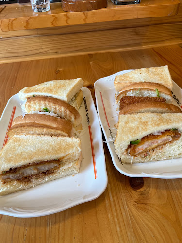 Opinii despre コメダ珈琲店 沖縄糸満店 în 糸満市 - 飲食業