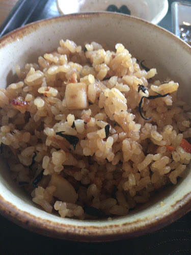 Comentarii opinii despre 沖縄そばの店 しむじょう